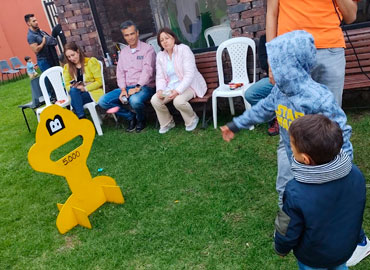 Juegos feria de pueblo: lanzamiento de argollas